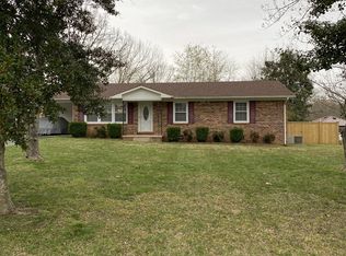 1614 Whippoorwill Dr, Lawrenceburg, TN 38464