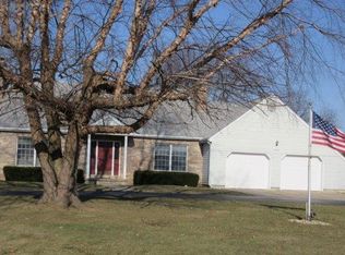 4602 Margaret Ct, Sterling, IL 61081