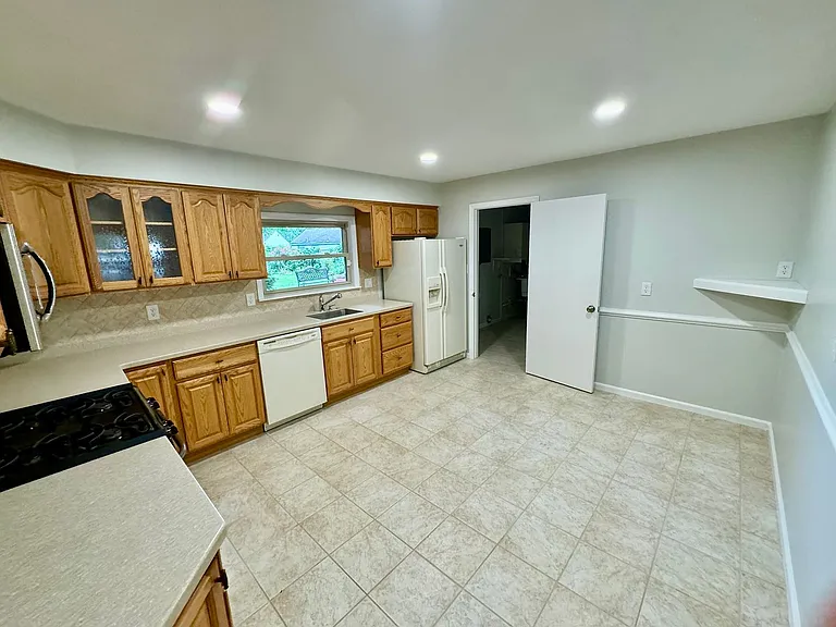 4345 Temple Ct — Photo 7