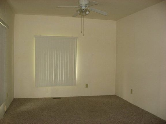 4th image of 704 E Magnolia St