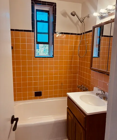 140-57 Burden Cres #5C — Photo 6