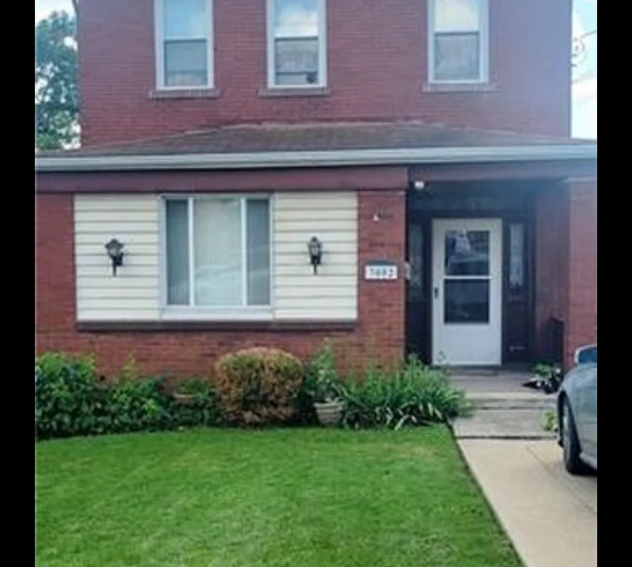 3002 Grayson Ave — Photo 1