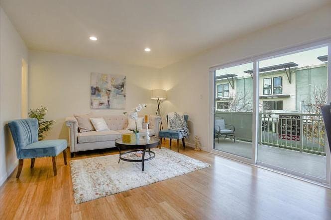 1st image of 7204 Admiralty Ln