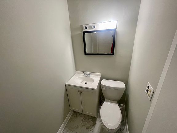 2nd image of 510 N Milwaukee Ave APT D