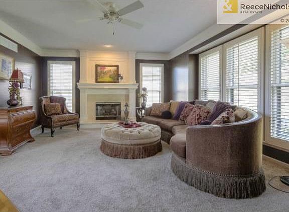 Great Room with Wall of Windows!