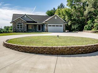 9120 Milburn Rd NE, Cedar Rapids, IA 52411