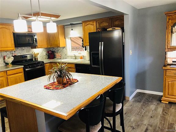 2nd image of 4944 Winterway Ln