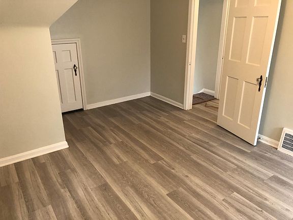 4th image of 267 E 210th St