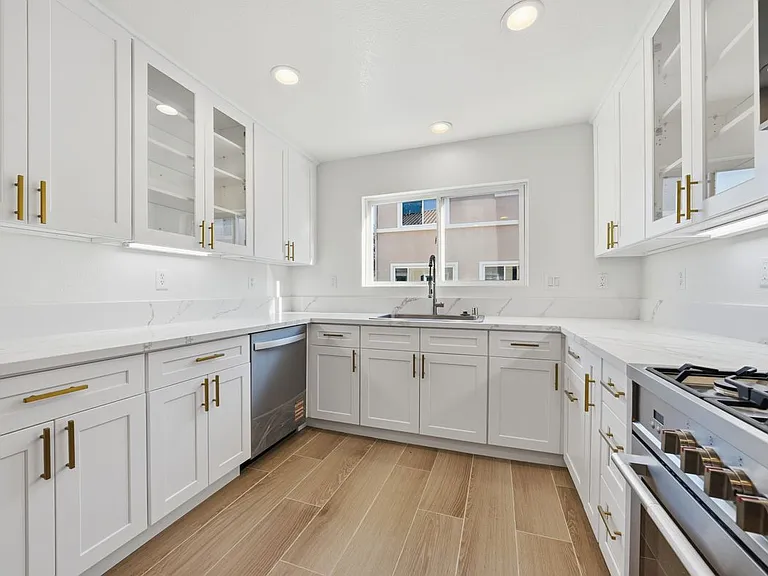 25715 Wagner Way #B — Photo 1