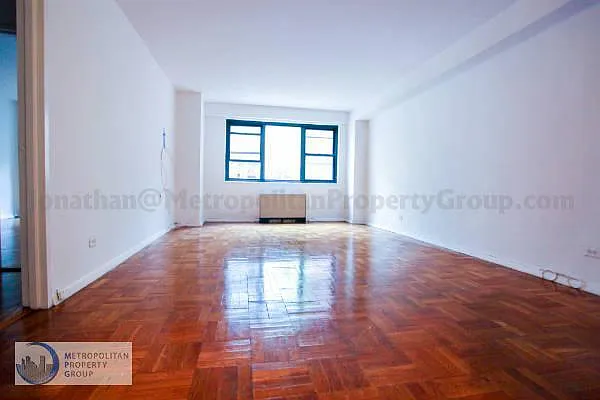 Rented by Metropolitan Property Group | media 30