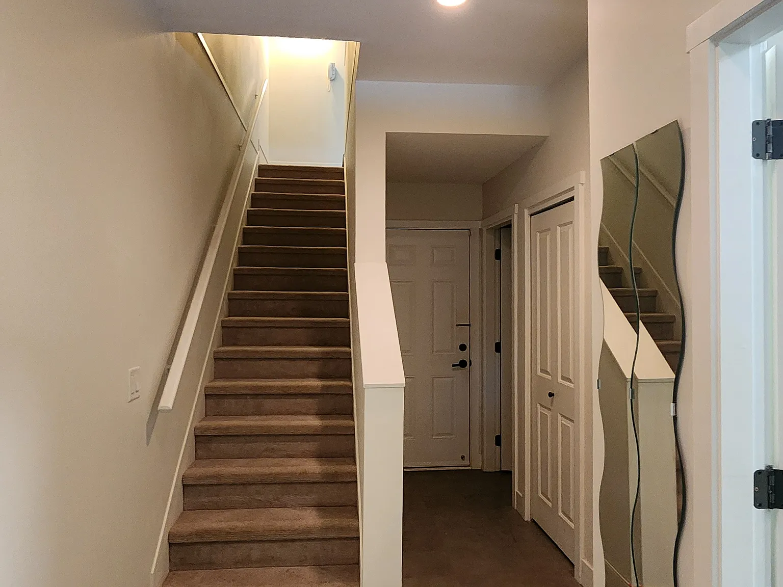 1299 Coast Meridian Rd — Photo 3