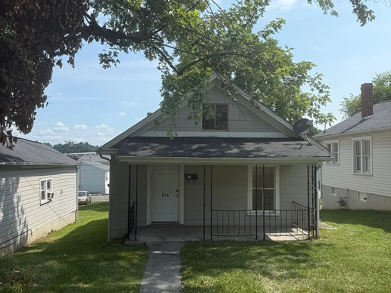614 Calhoun St — Photo 1
