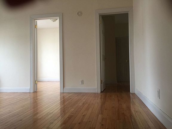 2nd image of 568 Pacific St #2