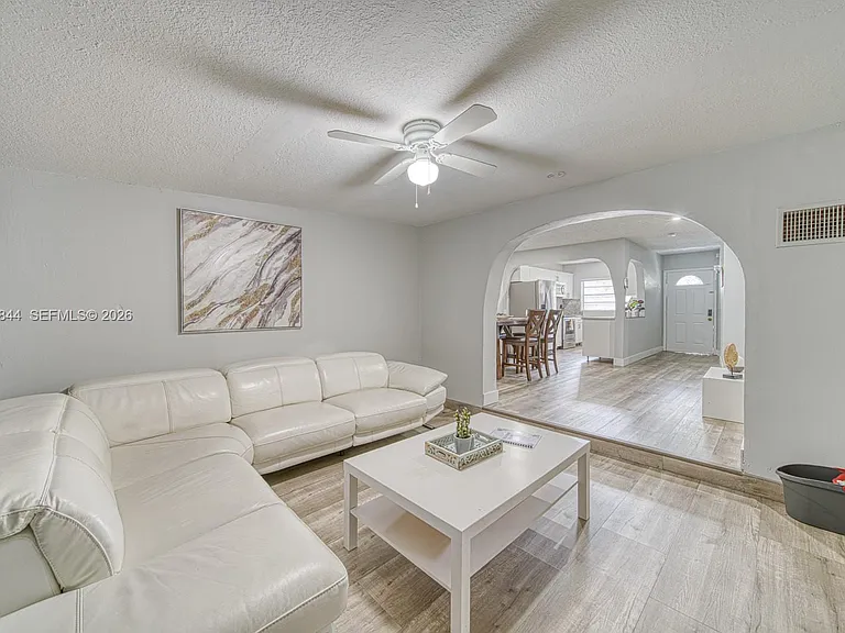7620 SW 21st St #7620 — Photo 1