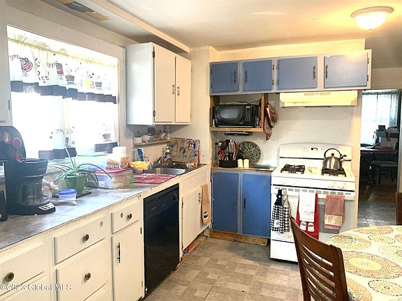 5th image of 1477 3rd St