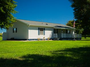 8600 Desutter Rd, Manito, IL 61546