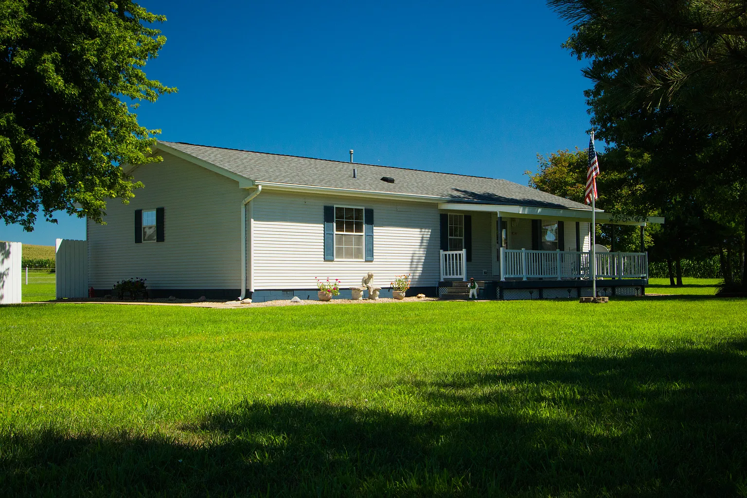 8600 Desutter Rd photo 1