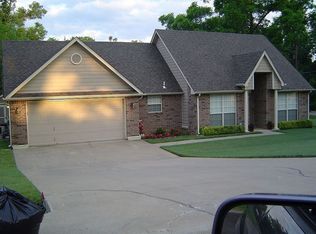 4406 S Santa Fe Pl, Tulsa, OK 74107