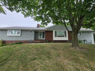 4709 James St, East Syracuse, NY 13057