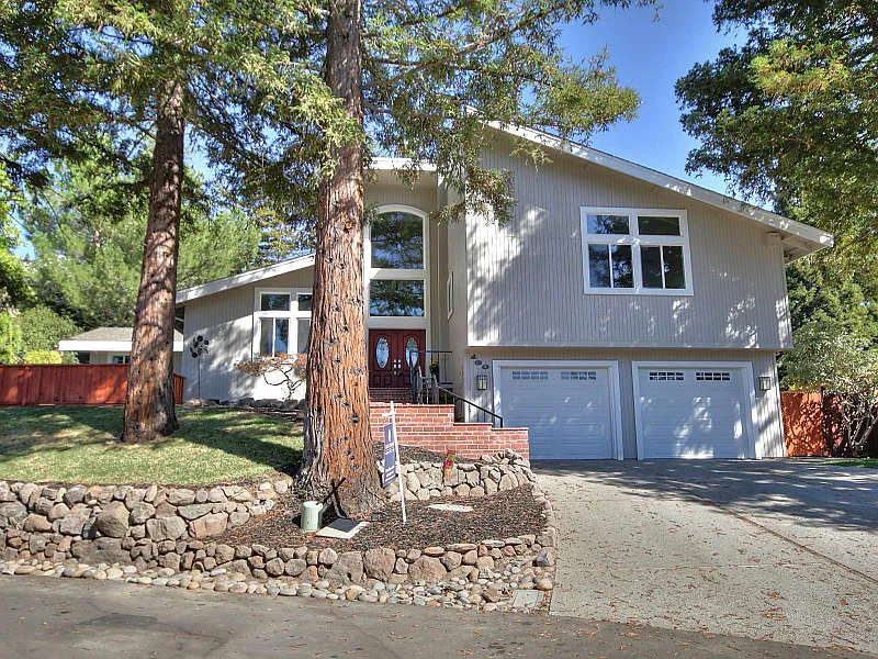 130 Soda Pl photo 1