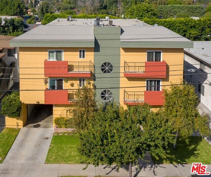 1st image of 6507 Woodman Ave
