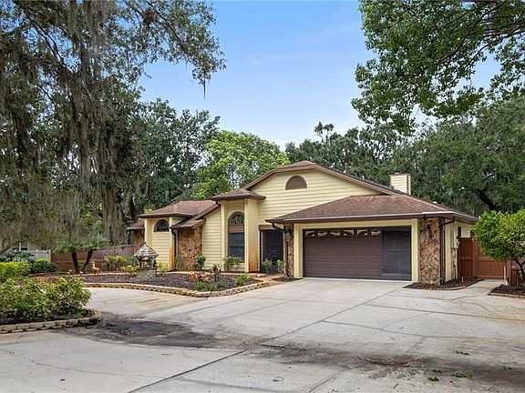 2nd image of 2717 Orchid Ln