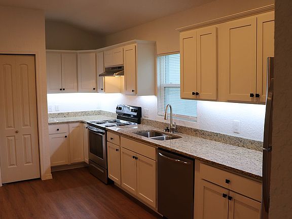 Kitchen side
