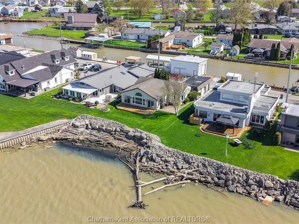 19060 Peninsula St, Lakeshore, ON N0P 2L0