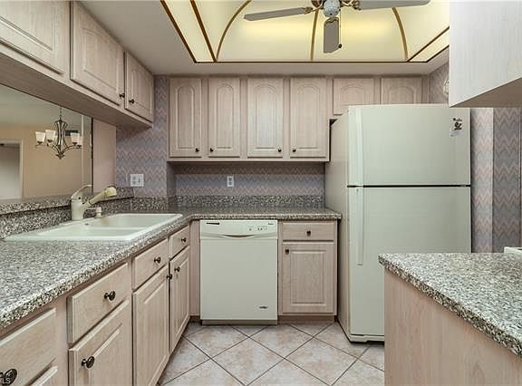 4th image of 4263 Bay Beach Ln APT 512
