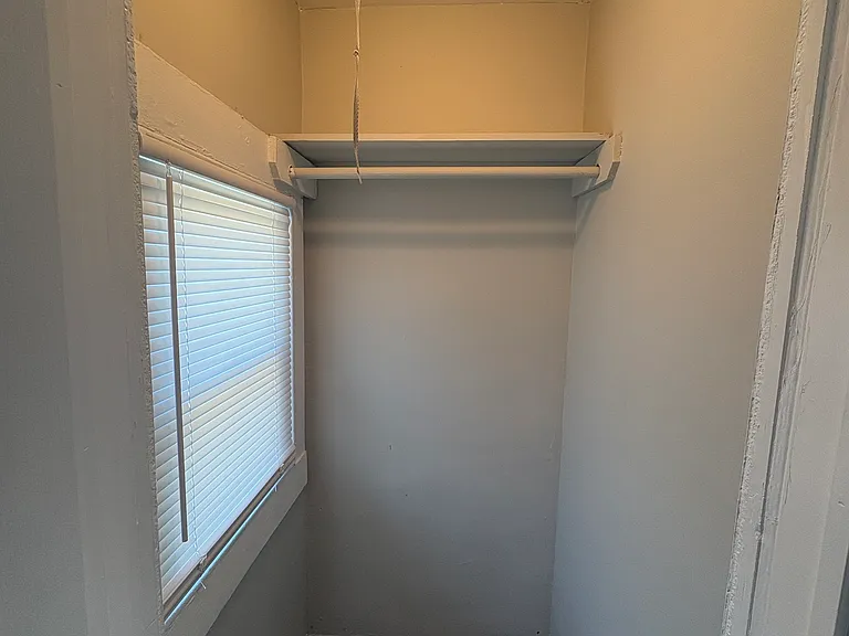 1086 Whalley Ave #1F — Photo 8