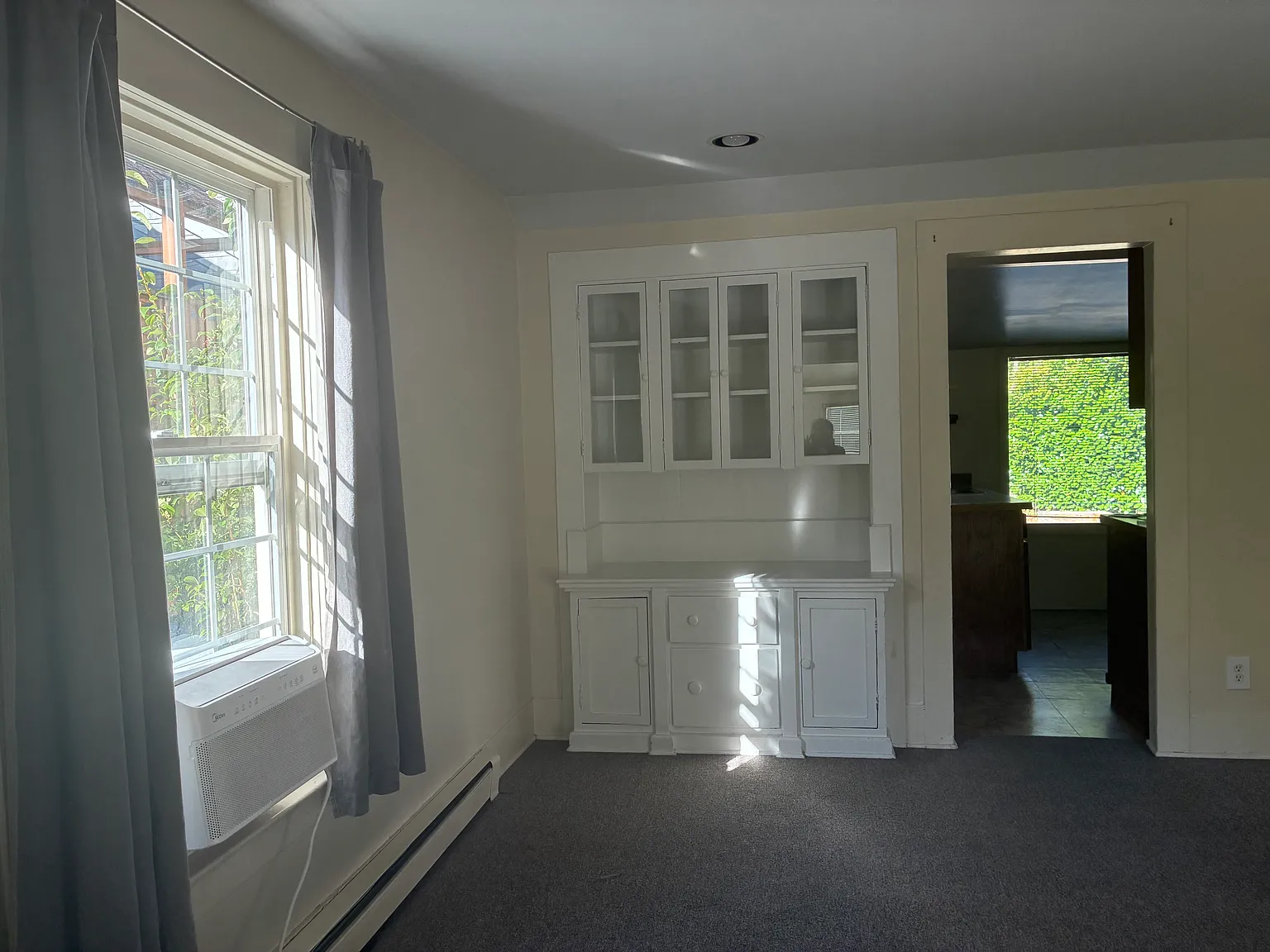 2 bed, 970 sqft, $2,950 — Photo 4