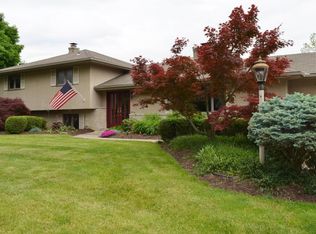 2407 Johnston Rd, Columbus, OH 43220