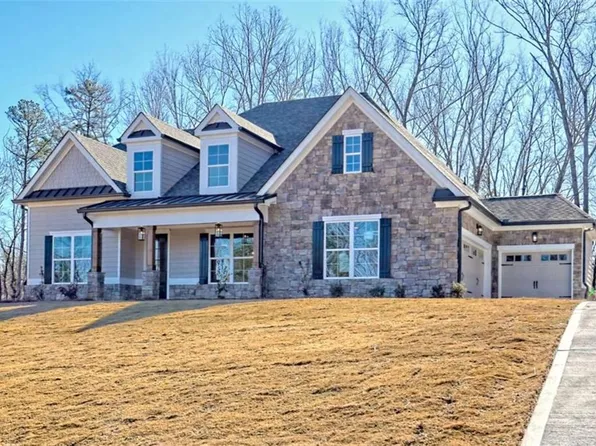 162 Northern Spy Dr, Clarkesville, GA 30523