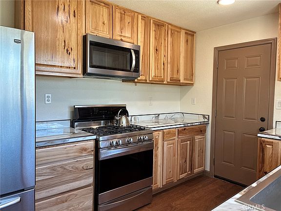 3rd image of 761 Pine Way