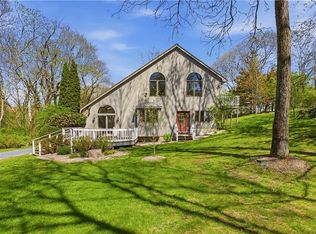 81 Seapowet Ave, Tiverton, RI 02878