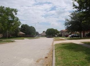 7602 Broken Arrow St, Baytown, TX 77521