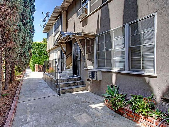 2nd image of 1532 S Bundy Dr APT C