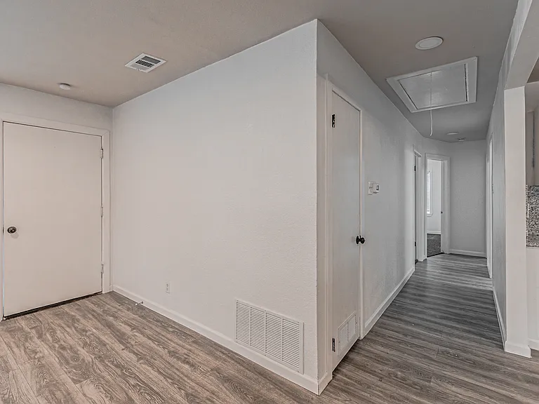 721 Bowman St — Photo 6