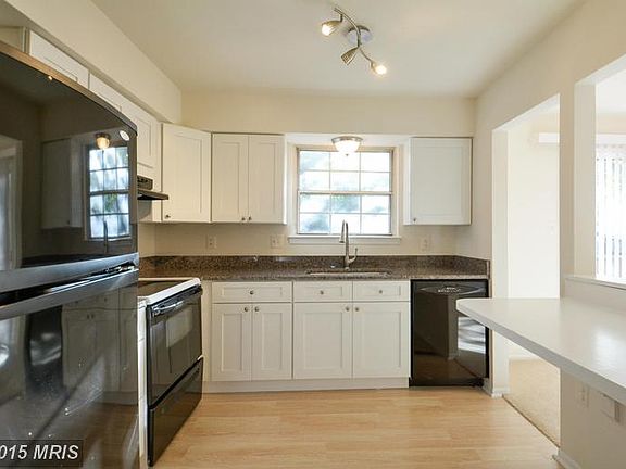 4th image of 2947 Marsala Ct