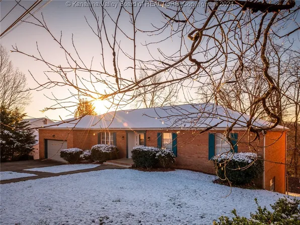 5317 Glow Dr, Cross Lanes, WV 25313