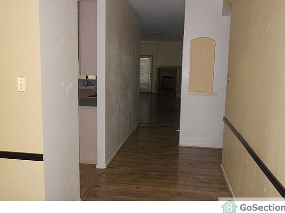 4th image of 10606 Woodlands Trl