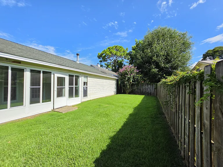 148 Meadowbrook Ct — Photo 28