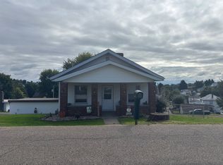 403 Carrie Ave, Barnesville, OH 43713
