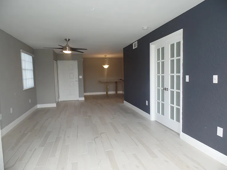 2851 N Oakland Forest Dr #111 — Photo 3