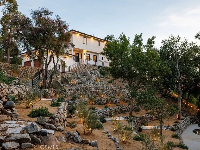 11111 Tujunga Canyon Blvd — Photo 7