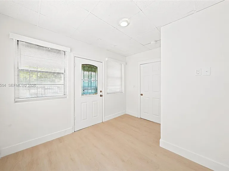 125 NE 56th St #1 — Photo 2