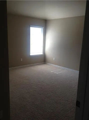 1713 Suter St — Photo 5