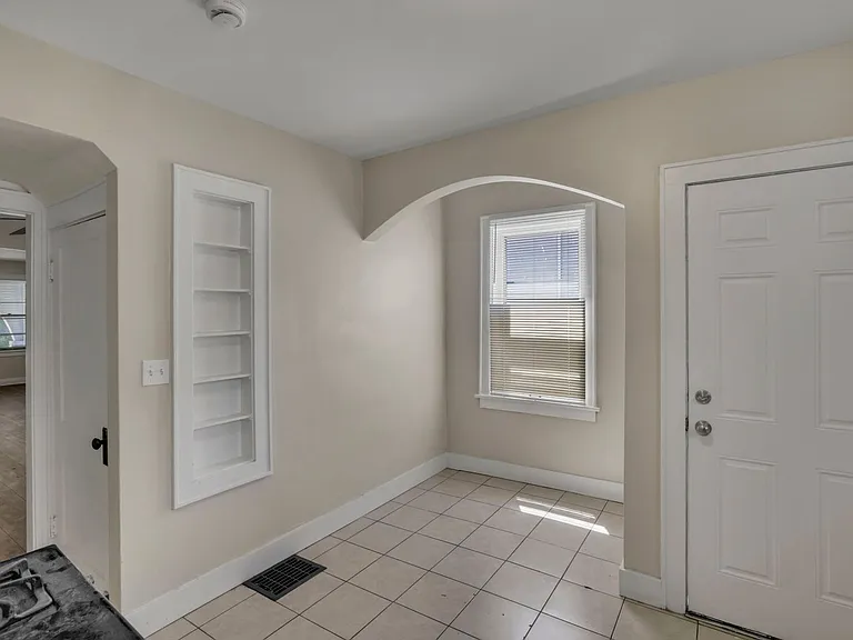 43-45 N Chase Ave — Photo 15