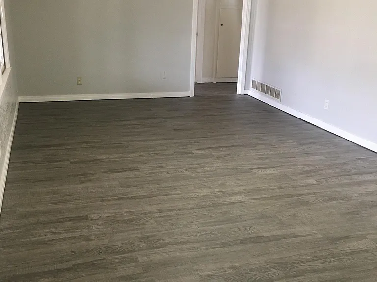 2317 College St — Photo 2