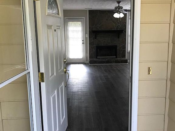 2nd image of 108 Linden Ln
